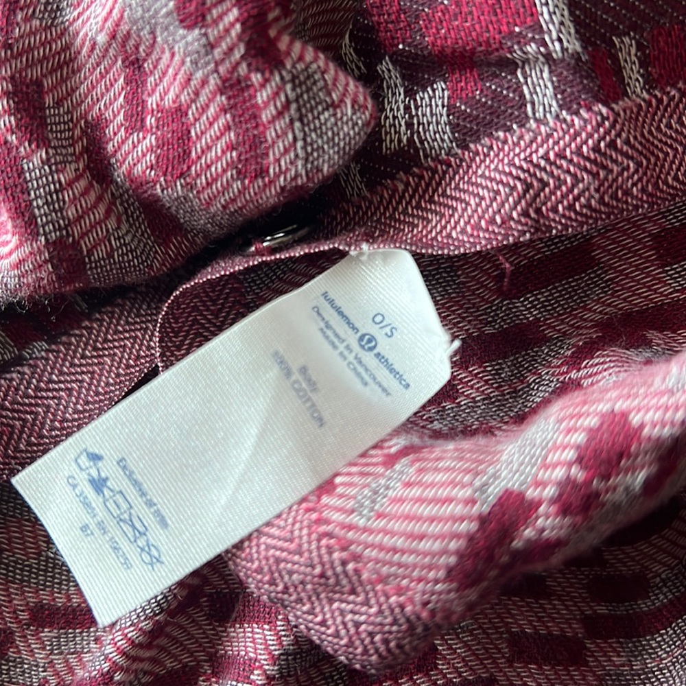 Lululemon poncho